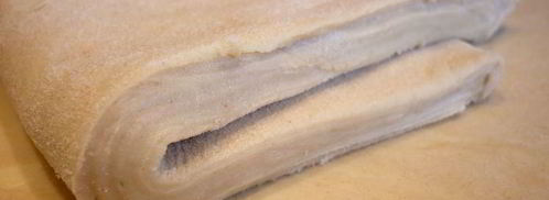 похлебка с семгой и шпинатом под домашним слоеным тестом очарована, околдована. Шаг 11