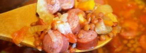 согревающая чечевичная похлебка с копчеными сосисками. Шаг 8