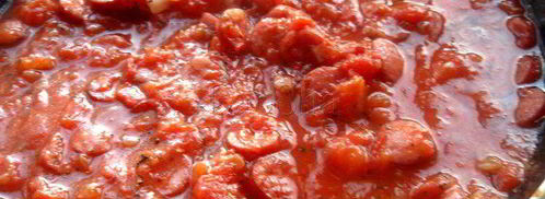 томатная похлебка с копчеными колбасками и фасолью. Шаг 7