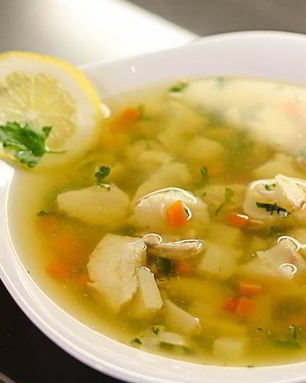 Прозрачный рыбный суп