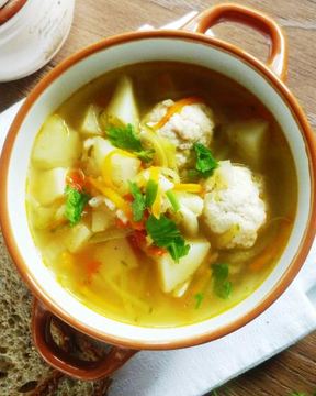 Рассольник с куриными фрикадельками