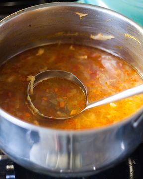 Домашние щи из свежей капусты