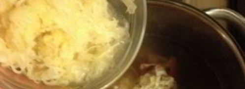 щи из кислой капусты с грибами. Шаг 5