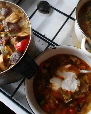 Щи с индейкой и грибами шиитаке