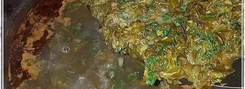 щи с крапивой, щавелем и говяжьими ребрышками. Шаг 17