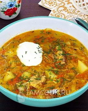 Щи с рыбными консервами в мультиварке