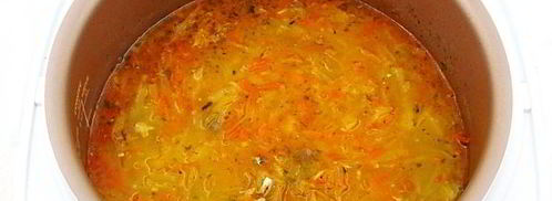 щи с рыбными консервами в мультиварке. Шаг 16