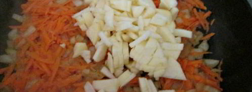 щи со свиными ребрами и яблоком. Шаг 5