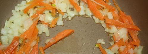 суточные щи со свининой и сушеными грибами на квашеной капусте. Шаг 3