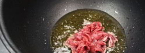 солянка мясная на сковороде. Шаг 6