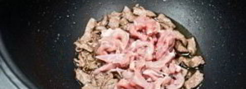 солянка мясная на сковороде. Шаг 7