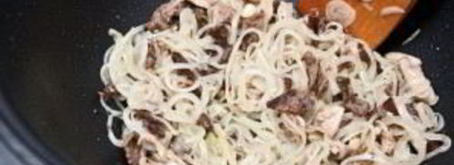 солянка мясная на сковороде. Шаг 8