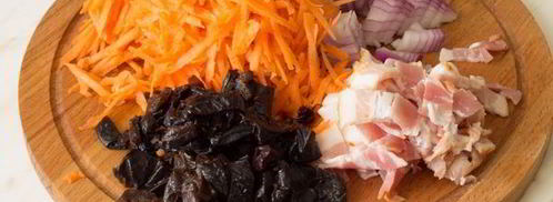 суп-пюре из фасоли с беконом и черносливом. Шаг 3