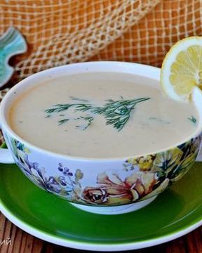 Суп-пюре с красной рыбой, картофелем и укропом