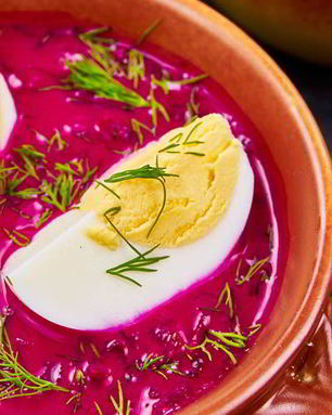 Свекольник из свежей свеклы со шпинатом