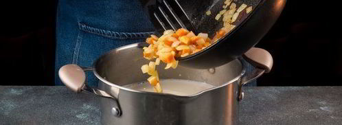 сырный крем-суп с крабовым мясом. Шаг 7