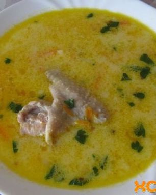 Сырный суп из плавленого сыра с курицей