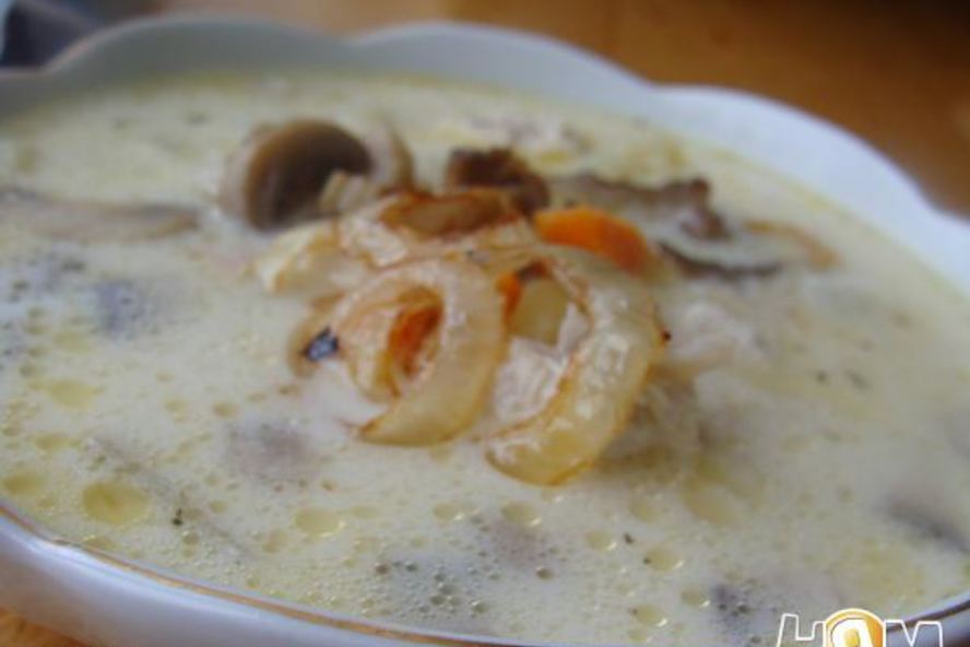 Рецепт сырного супа на основе лукового