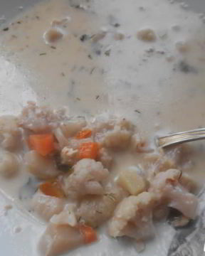 Сырный суп с грецким орехом