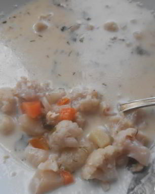 Сырный суп с грецким орехом