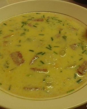 Сырный суп с колбасой