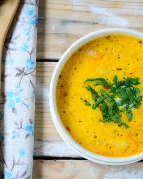 Сырный суп с лососем и рисом