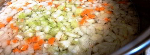 ароматная уха с помидорами и лимоном. Шаг 3