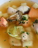 Уха с судаком и курицей