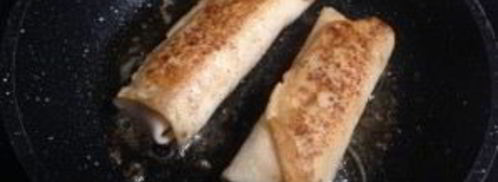 блинчики с творогом и замороженной клубникой. Шаг 11