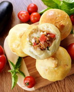 Булочки, фаршированные рататуем