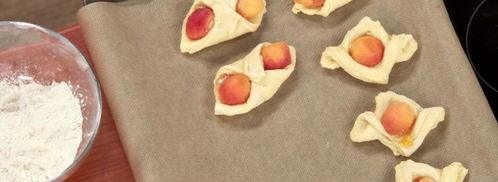 булочки из слоеного теста. Шаг 8