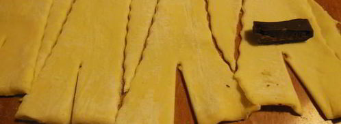 круассаны из слоеного дрожжевого теста. Шаг 3