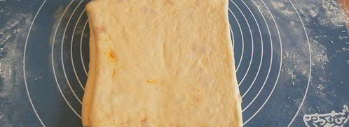 творожные витые булочки с курагой. Шаг 6