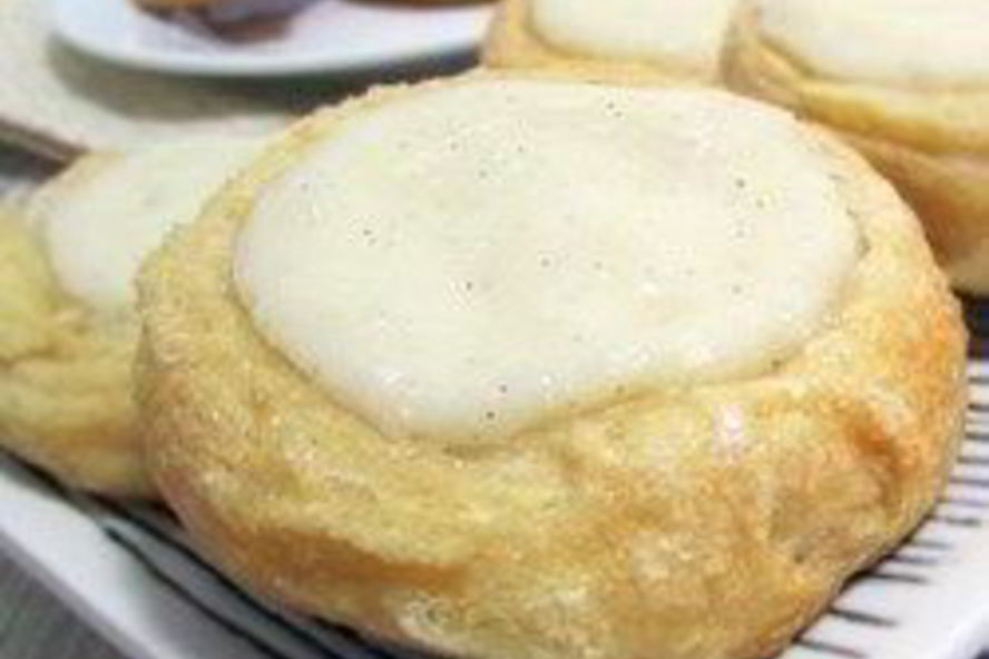 Рецепт ватрушек из слоеного теста