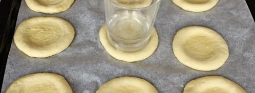 ватрушки на кефире. Шаг 12