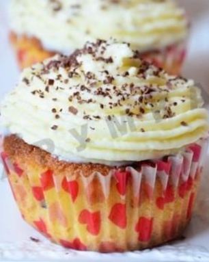 Капкейки с белым шоколадом и фисташками
