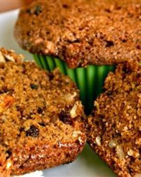 Кекс с хурмой и орехами