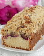 Кекс со сливой и штрейзелем