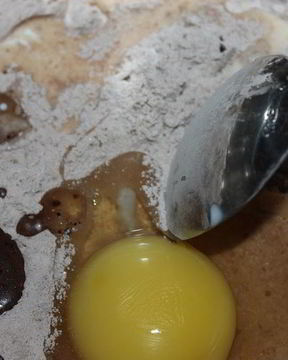 Шоколадные кексы с заварным кремом