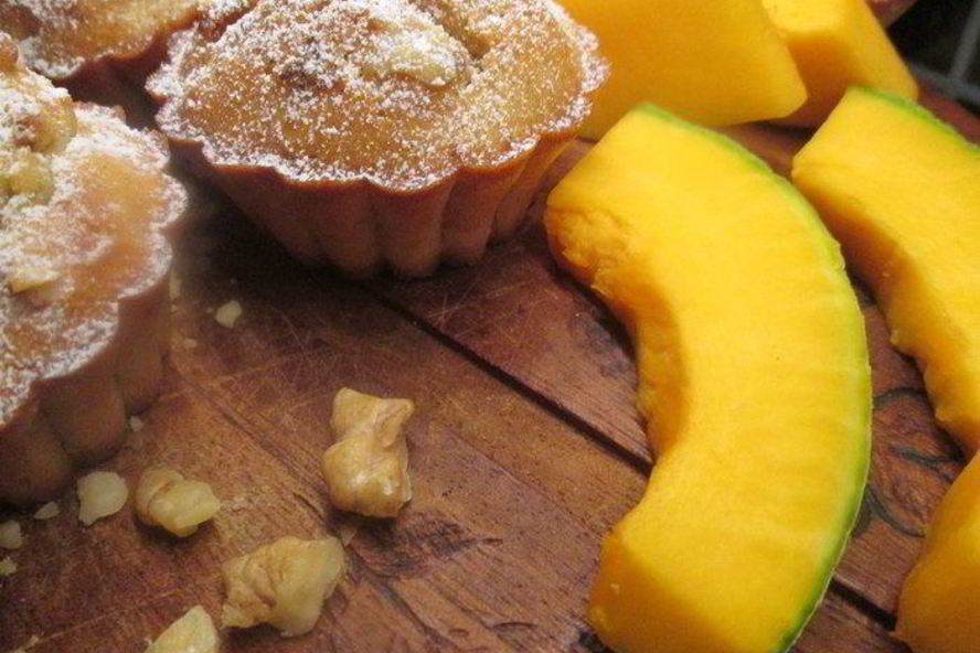 Рецепт тыквенных кексов с корицей и орехами