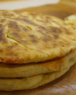 Хачапури с сулугуни на сковороде