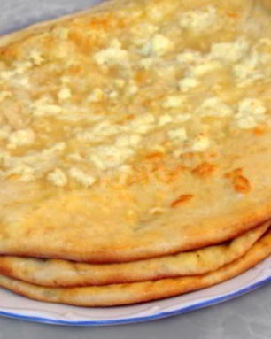 Менгрельские хачапури с сыром сулугуни