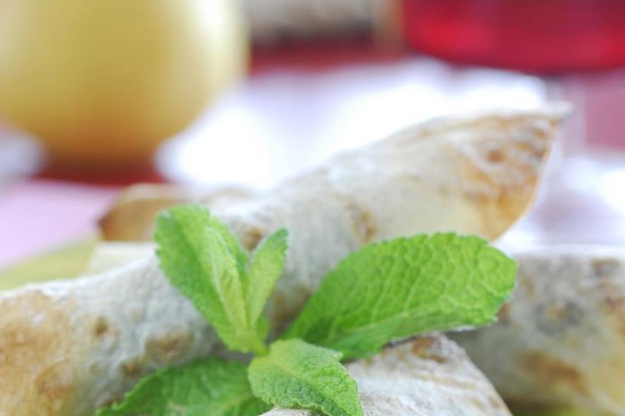 Рецепт конвертиков из лаваша с грушами и шоколадом