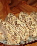 Лаваш с сайрой, яйцами и сыром