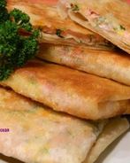 Лаваш с ветчиной, сыром и зеленью