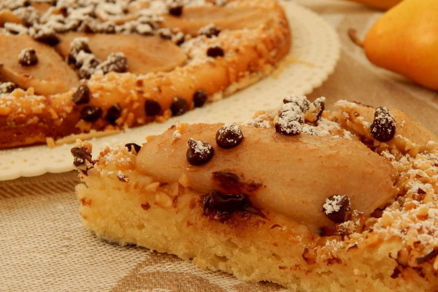 Рецепт фокаччи с грушей, шоколадом и орехами