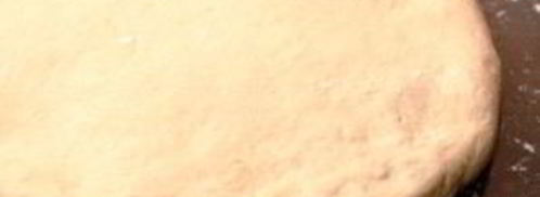 фокачча с сыром и базиликом. Шаг 8