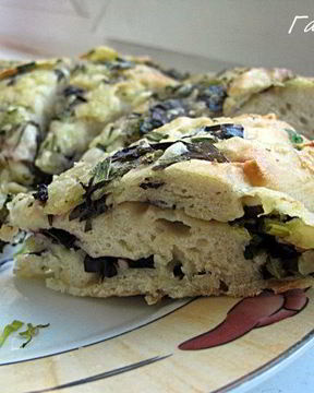 Лепешка с зеленью и моцареллой