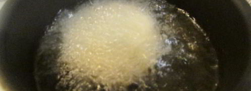 слоеные лепешки с зеленым луком. Шаг 9