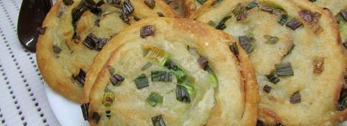 слоеные лепешки с зеленым луком. Шаг 11